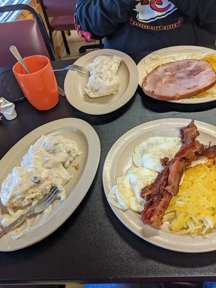 2 Eggs Hash Browns Bacon